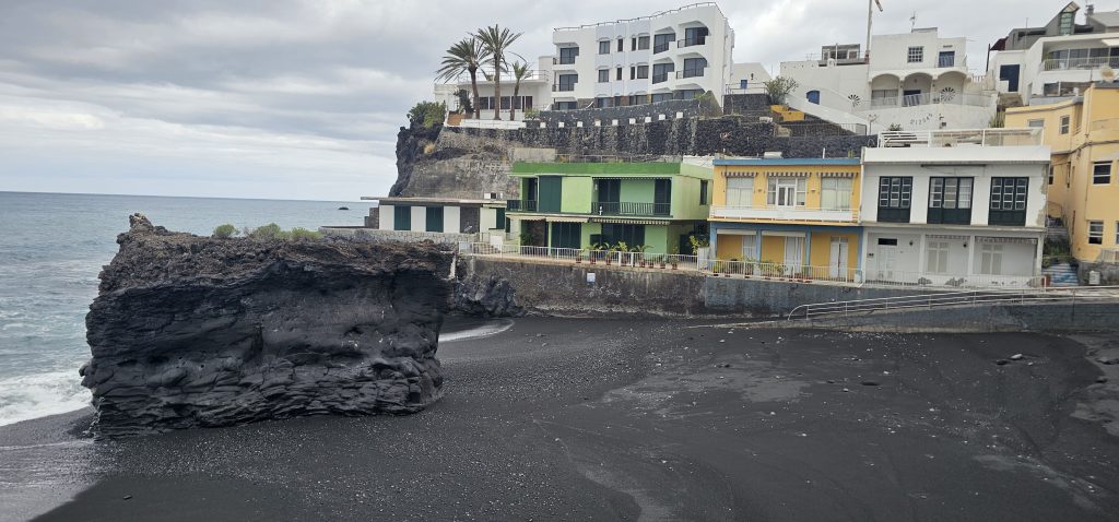 Die Ecke ist nach dem Vulkanausbruch immer noch gesperrt