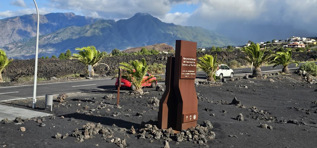 Caños de Fuego - Parken an der Straße
