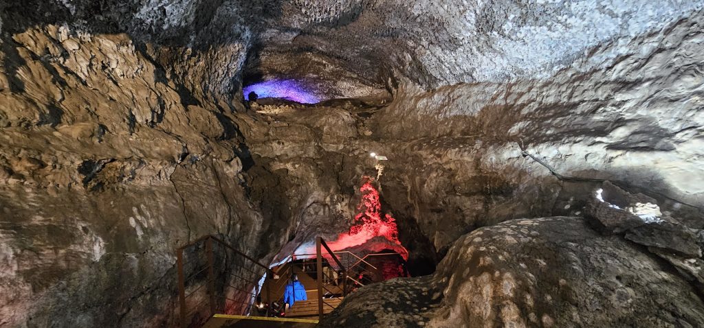 Caños de Fuego - kleine Röhre im Innenbereich