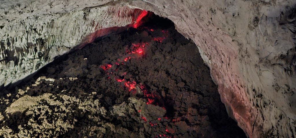 Caños de Fuego - kleine Röhre im Innenbereich