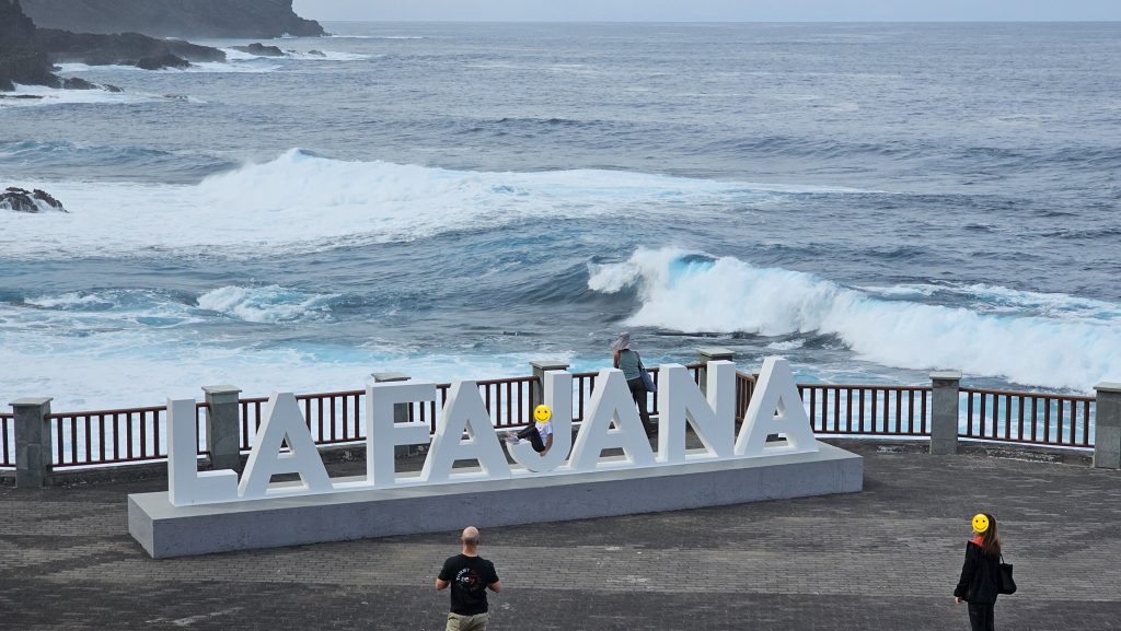 Naturschwimmbecken (Meerwasser-Pools) von La Fajana im Nordosten der Insel La Palma in der Nähe von Barlovento