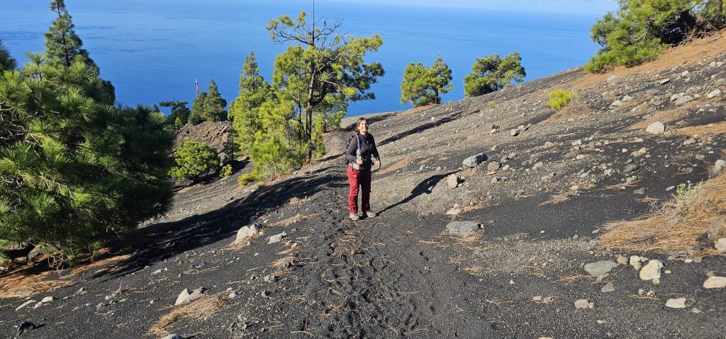 Eine schöne und kurzweilige Runde an den Hängen des Vulkan Tajuya mit tollen Ausblicken auf die Westküste, das Aridanetal und den neuen Vulkan Tajogaite (2021)