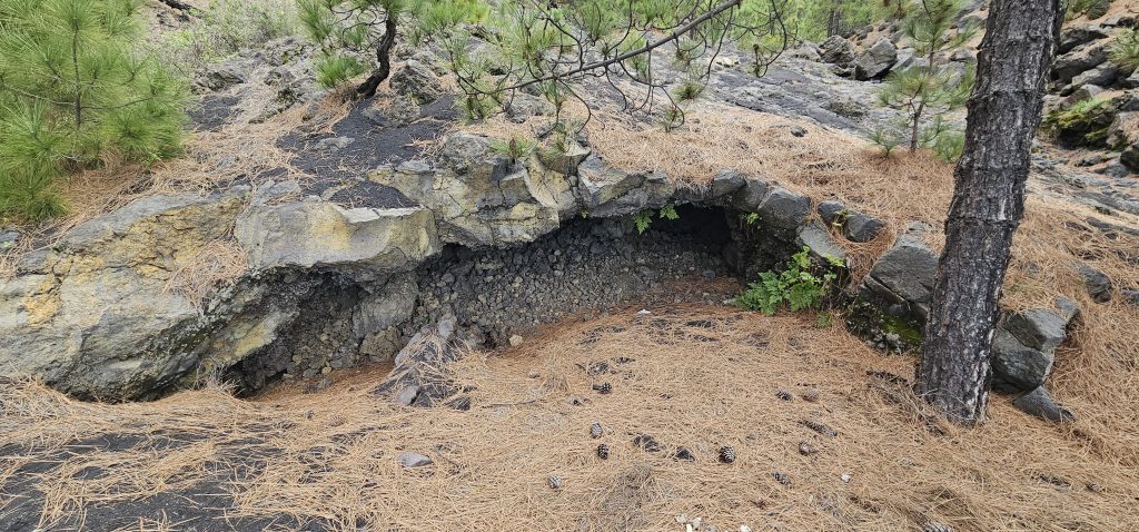 Eine schöne und kurzweilige Runde an den Hängen des Vulkan Tajuya mit tollen Ausblicken auf die Westküste, das Aridanetal und den neuen Vulkan Tajogaite (2021)