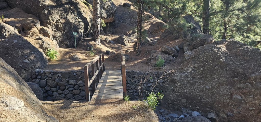 Los Brecitos - Barranco de las Angustias: Der Weg im oberen Bereich ist super