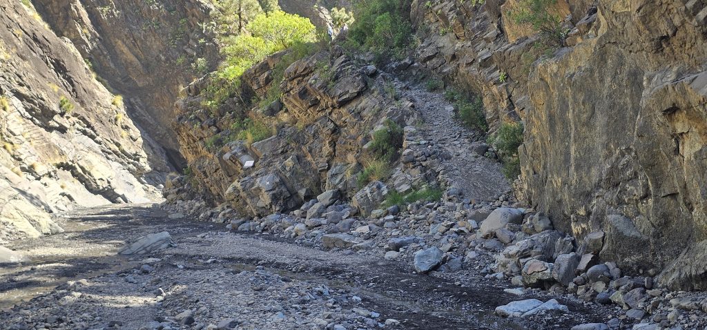 Los Brecitos - Barranco de las Angustias: Hier solltest Du nach rechts hoch gehen